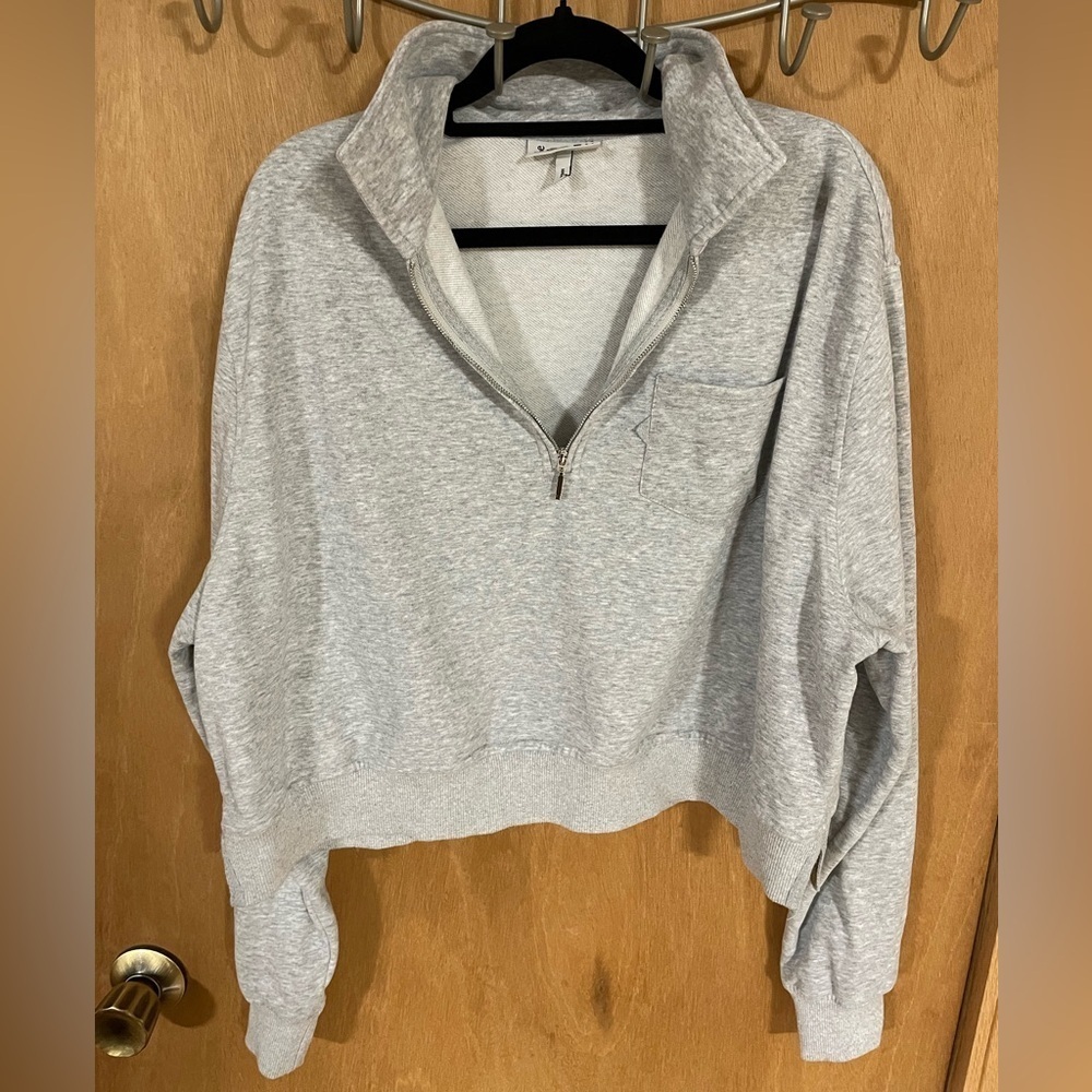 THE GREII- cropped quarter zip